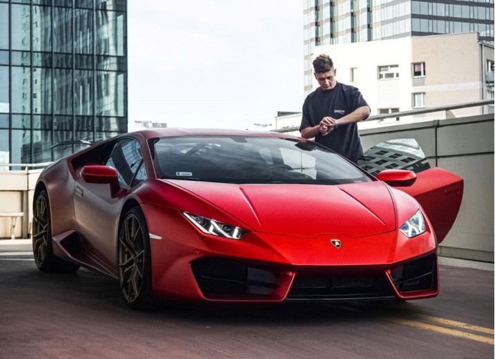 Новости: Українець заплатив у Польщі $12 тисяч за ТО спортивного Lamborghini